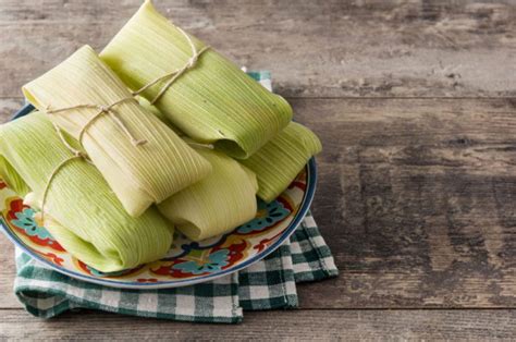 How many sugar are in sweet corn tamales - calories, carbs, nutrition