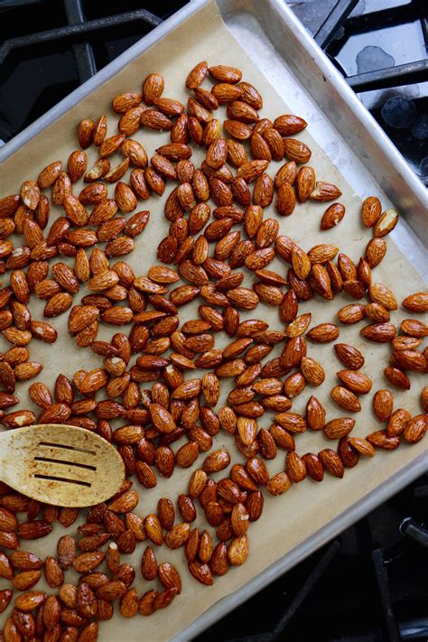 How many sugar are in sweet n salty almond - calories, carbs, nutrition