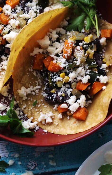 How many sugar are in sweet potato and poblano street corn taco - calories, carbs, nutrition