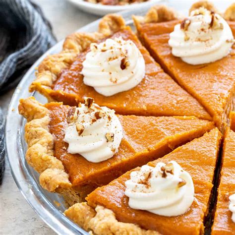 How many sugar are in sweet potato pie (to go) - calories, carbs, nutrition