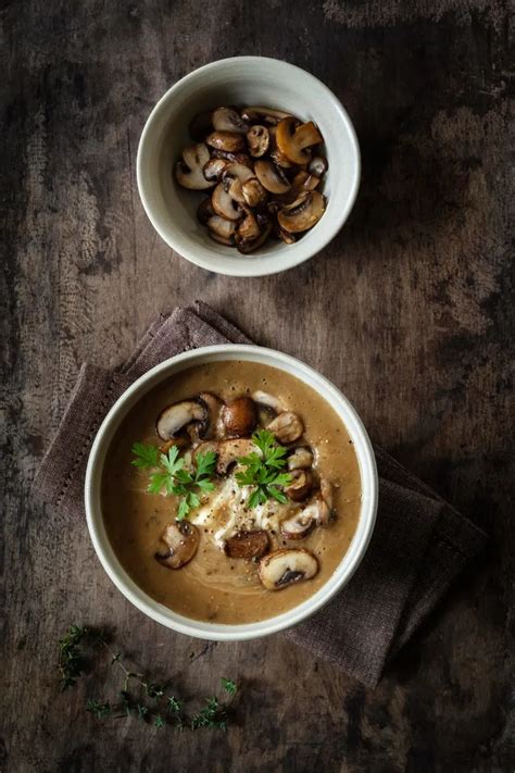 How many sugar are in swiss and mushroom soup - calories, carbs, nutrition