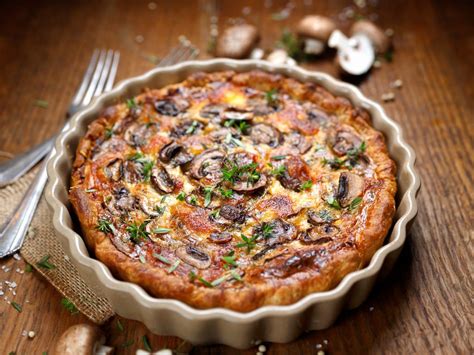 How many sugar are in tarte aux champignons - calories, carbs, nutrition