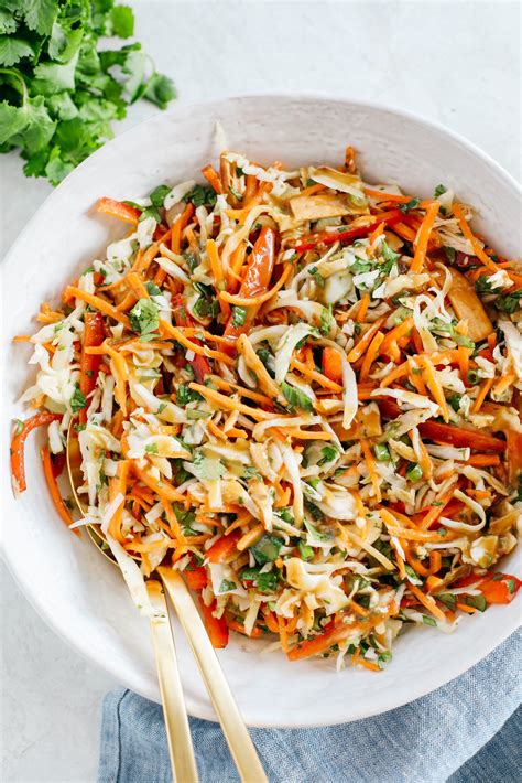 How many sugar are in thai chicken salad - calories, carbs, nutrition