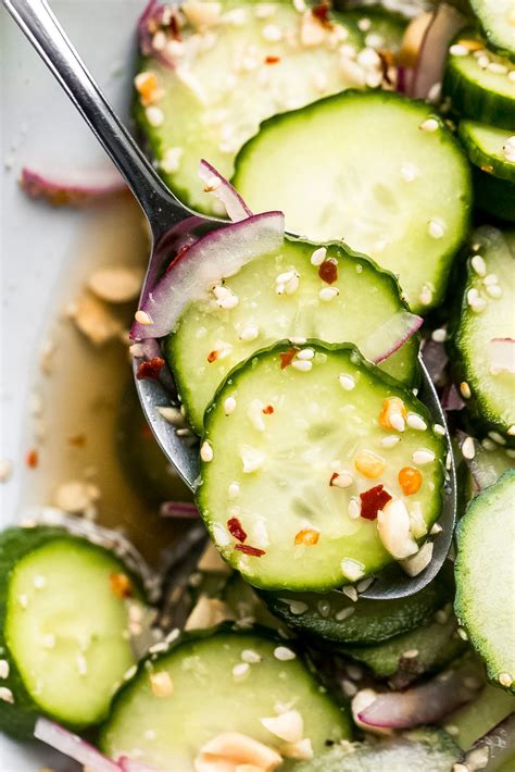 How many sugar are in thai cucumber salad with red pepper - calories, carbs, nutrition