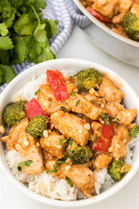 How many sugar are in thai peanut chicken - calories, carbs, nutrition