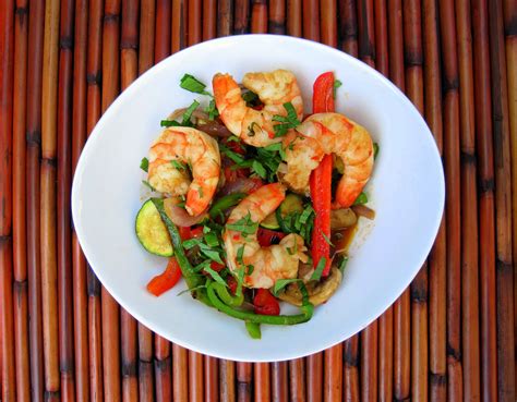 How many sugar are in thai spiced shrimp & slaw - calories, carbs, nutrition