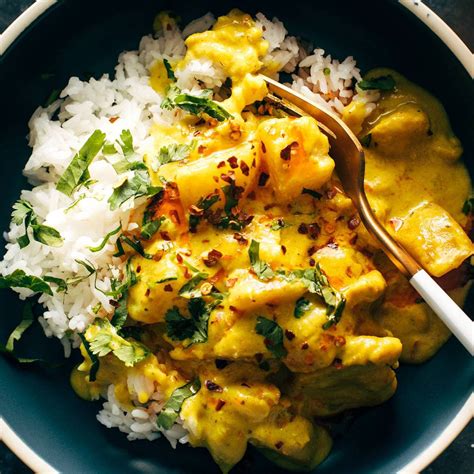 How many sugar are in thai yellow chicken curry - calories, carbs, nutrition