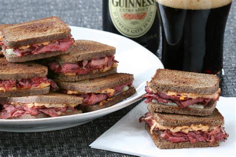 How many sugar are in the reuben (mini) - calories, carbs, nutrition