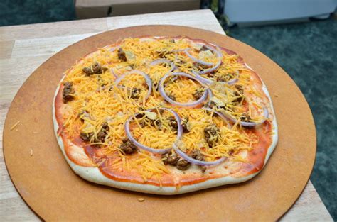 How many sugar are in thin crust taco pizza - calories, carbs, nutrition