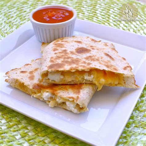 How many sugar are in three cheese chicken quesadilla - calories, carbs, nutrition