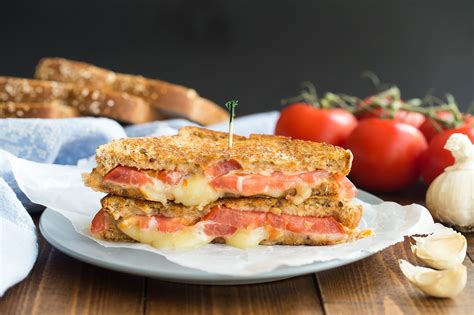 How many sugar are in three cheese tomato melt - calories, carbs, nutrition