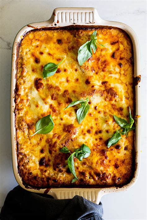 How many sugar are in three meat and four cheese lasagna - calories, carbs, nutrition