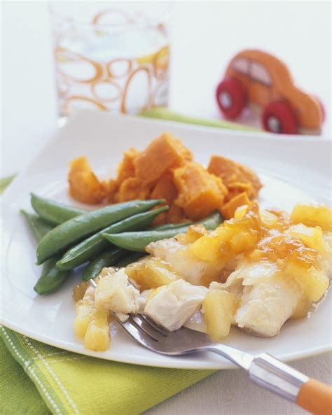 How many sugar are in tilapia with pineapple chutney topping - calories, carbs, nutrition