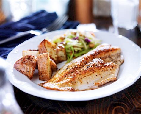 How many sugar are in tilapia with vegetable topping - calories, carbs, nutrition