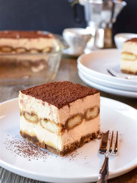 How many sugar are in tiramisu - calories, carbs, nutrition