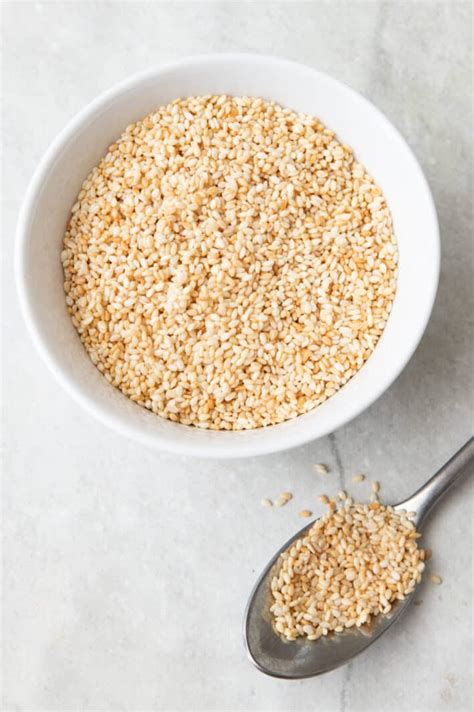 How many sugar are in toasted sesame seeds - calories, carbs, nutrition