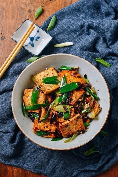 How many sugar are in tofu cantonese with black bean sauce - calories, carbs, nutrition