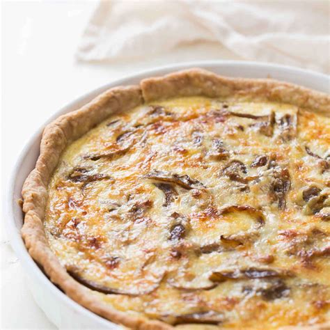 How many sugar are in tomato and sweet onion quiche - calories, carbs, nutrition