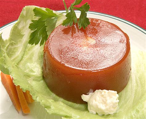 How many sugar are in tomato aspic salad - calories, carbs, nutrition