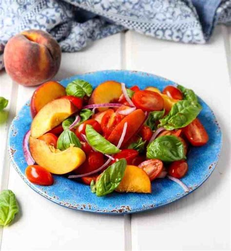 How many sugar are in tomato peach salad - calories, carbs, nutrition