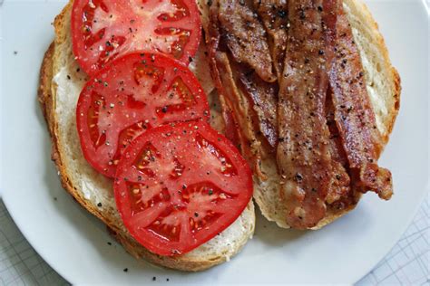 How many sugar are in topper british - bacon, tomato & onion - calories, carbs, nutrition