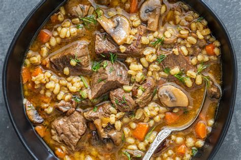 How many sugar are in traditional beef barley soup - calories, carbs, nutrition