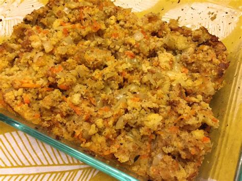 How many sugar are in traditional cornbread stuffing - calories, carbs, nutrition