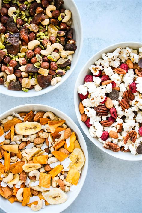 How many sugar are in trail mix fruit & nut - calories, carbs, nutrition