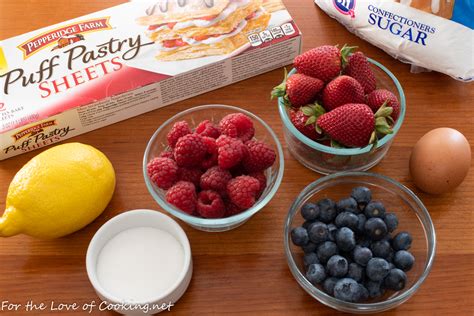 How many sugar are in triple berry tartlet - calories, carbs, nutrition