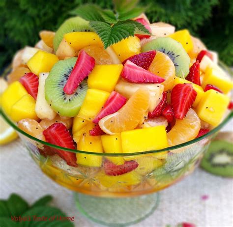 How many sugar are in tropical fruit salad - calories, carbs, nutrition