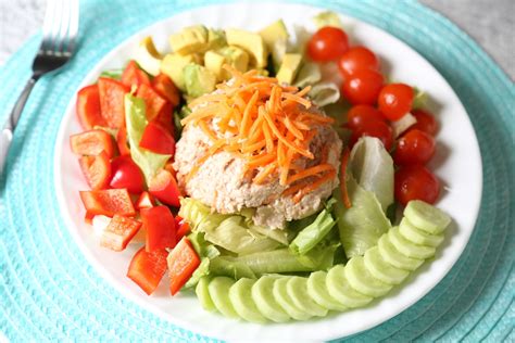 How many sugar are in tuna salad mix, 1oz portions - calories, carbs, nutrition