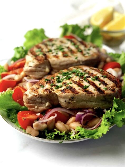 How many sugar are in tuna steak grillade - calories, carbs, nutrition