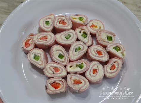 How many sugar are in turkey, ham and cheese on roll, acc-st - calories, carbs, nutrition