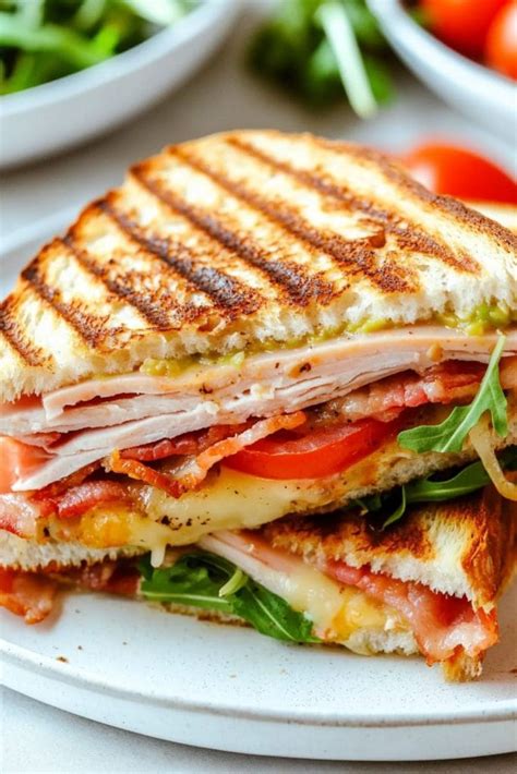 How many sugar are in turkey bacon panini (9162.1) - calories, carbs, nutrition