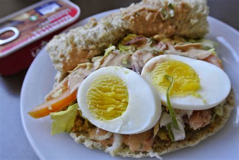 How many sugar are in turkey bahn-mi pita - calories, carbs, nutrition