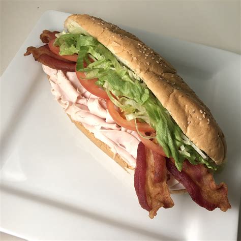 How many sugar are in turkey club sub on whole wheat - calories, carbs, nutrition