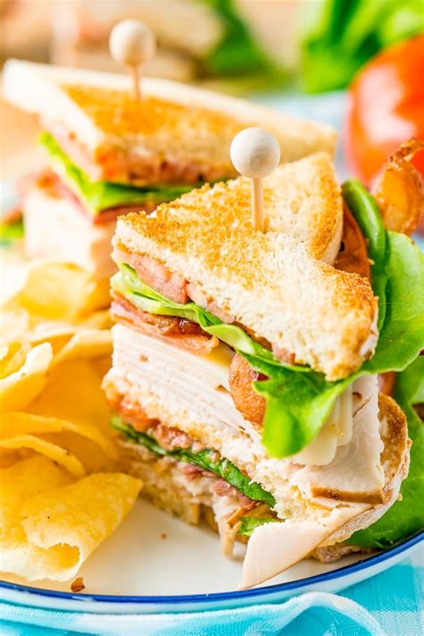 How many sugar are in turkey club with smoked mayo - calories, carbs, nutrition