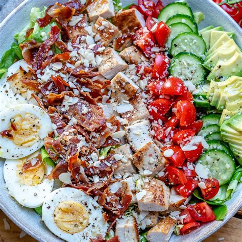 How many sugar are in turkey cobb bacon salad (33095.7) - calories, carbs, nutrition