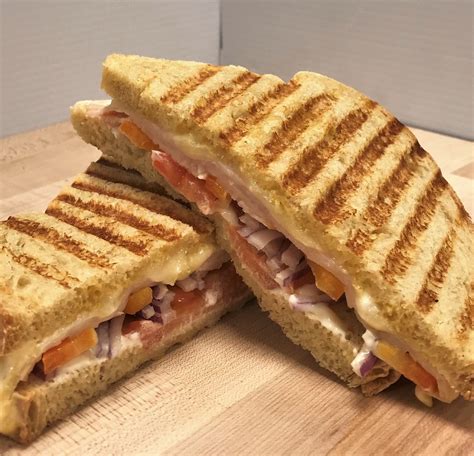 How many sugar are in turkey swiss panini - calories, carbs, nutrition