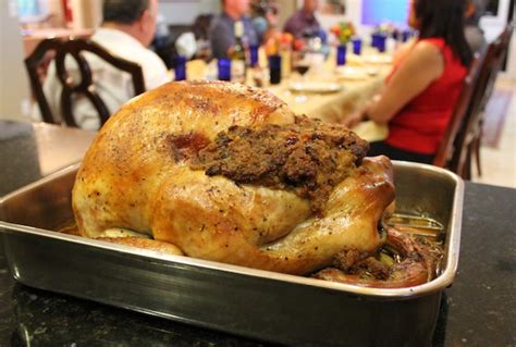 How many sugar are in turkey w stuffing - calories, carbs, nutrition