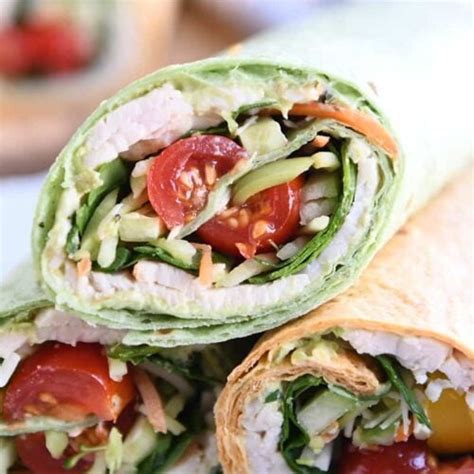 How many sugar are in turkey wrap - calories, carbs, nutrition