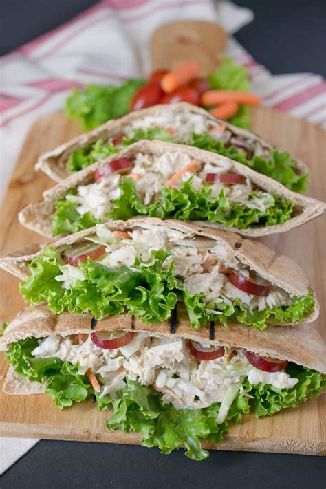 How many sugar are in tuscan tuna on pita - calories, carbs, nutrition