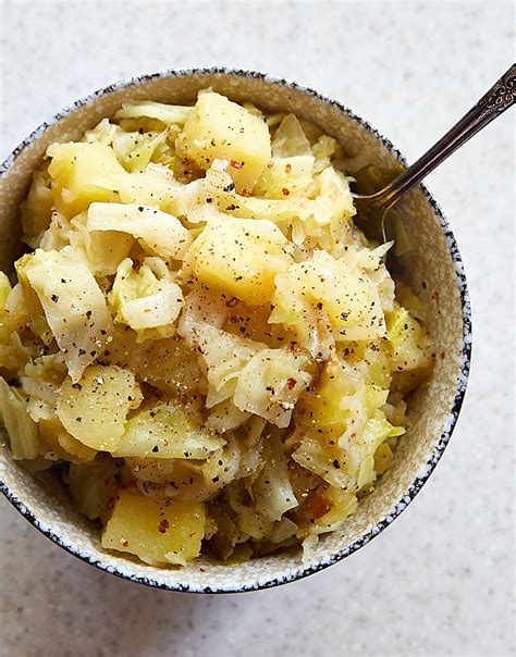 How many sugar are in veg cabbage smothered (bostwick) - calories, carbs, nutrition