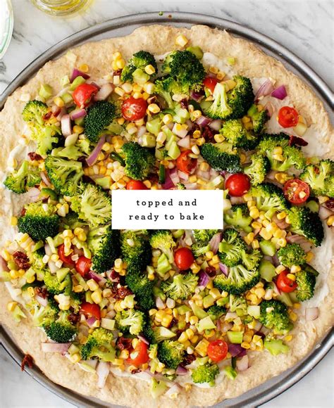 How many sugar are in vegan pizza - calories, carbs, nutrition