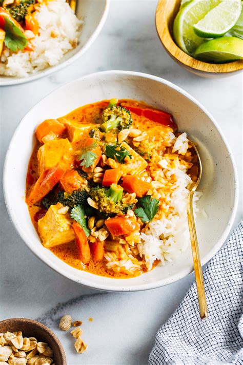 How many sugar are in vegan thai curry - calories, carbs, nutrition