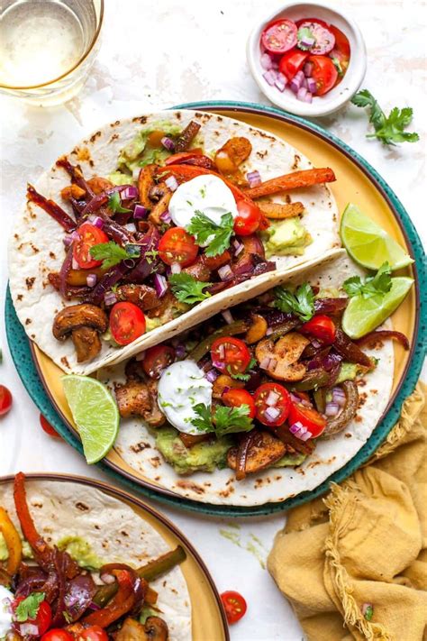 How many sugar are in vegetable fajitas with rice and lowfat cheese - calories, carbs, nutrition