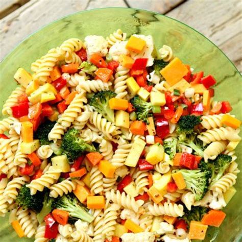 How many sugar are in vegetable pasta salad - calories, carbs, nutrition