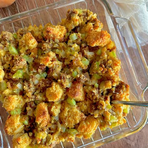 How many sugar are in vegetarian cornbread stuffing - calories, carbs, nutrition