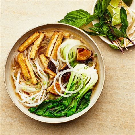 How many sugar are in vegetarian pho - calories, carbs, nutrition