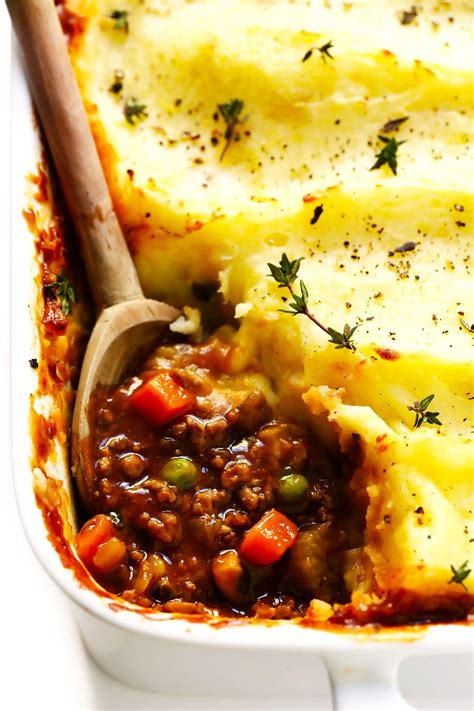 How many sugar are in vegetarian shepherd's pie casserole - calories, carbs, nutrition